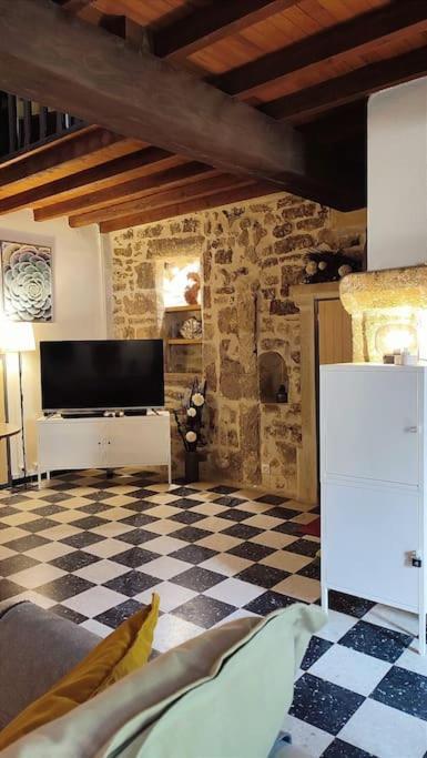 Apartamento Entre Uzes Et Le Pont-Du-Gard Le Logis D'Autrefois Castillon-du-Gard Exterior foto